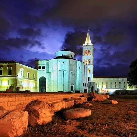 Mila In Old Town Centre Apartment *