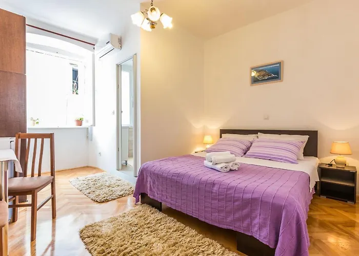 Mila In Old Town Centre